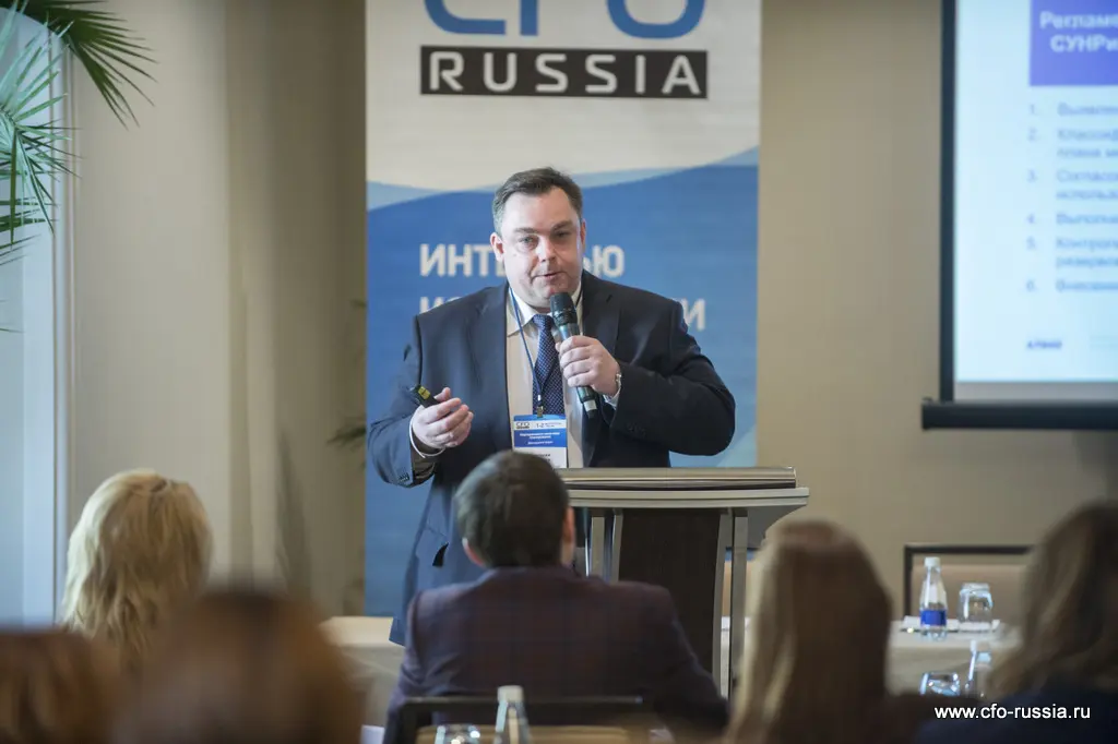 Григорий Курбатов<br />
Руководитель группы по оказанию услуг в области управления налогообложением департамента налогового и юридического консультирования<br />
КПМГ в России и СНГ ART_8224.JPG