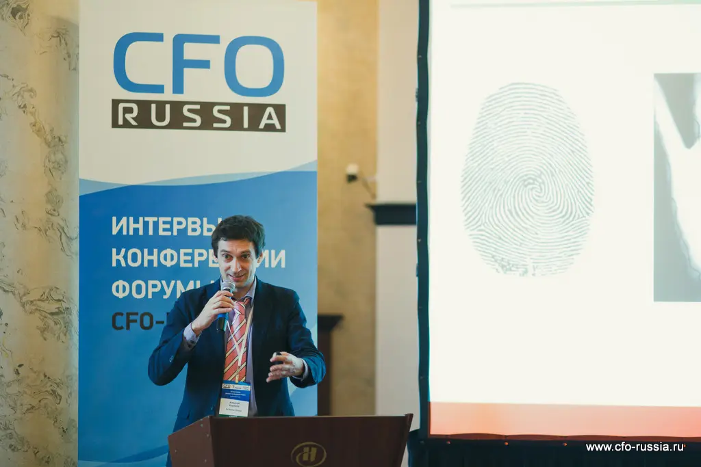 Алексей Коряков<br />
Руководитель направления, управление организационного развития<br />
X5 Retail Group CFO_089.JPG