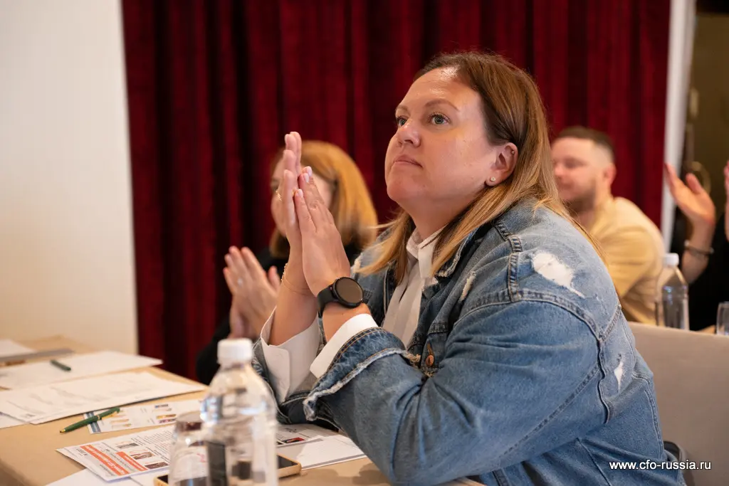 Мария Александрова<br />
Руководитель направления по методологии трудовых отношений и расчетов с персоналом<br />
TELE2 _NSA4938_Александрова.jpg