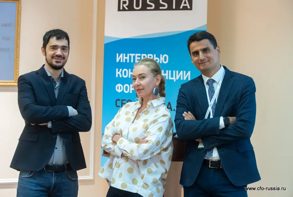 Максим Барсамян, руководитель проектов по поиску и внедрению инноваций, X5 Retail Group, Елена Чернышова, руководитель проектов организационной трансформации, ДОНСТРОЙ, и Станислав Кречетов, директор отраслевого акселератора, ГК Росатом<br />
 ART_8508.JPG