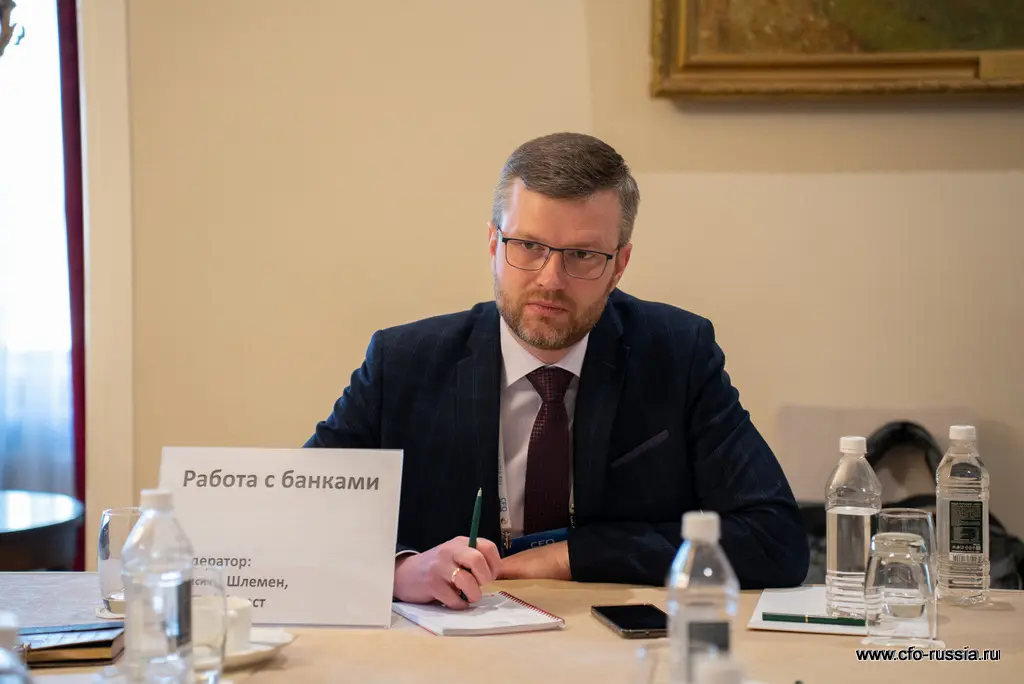 Модератор стола «Работа с банками» Максим Шлемен, руководитель управления кредитования и инвестиционного проектирования, Ленстройтрест, участвовал в обсуждении выбора банков-партнеров _NPY2260Максим Шлемен.jpg