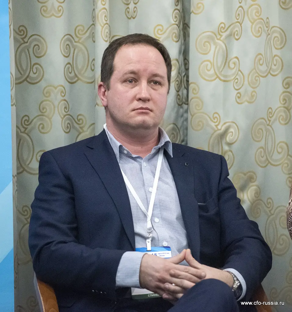 Григорий Елистратов<br />
Руководитель налоговой службы, банковских операций и стандартов РСБУ<br />
Renault Russia ART_8926.JPG