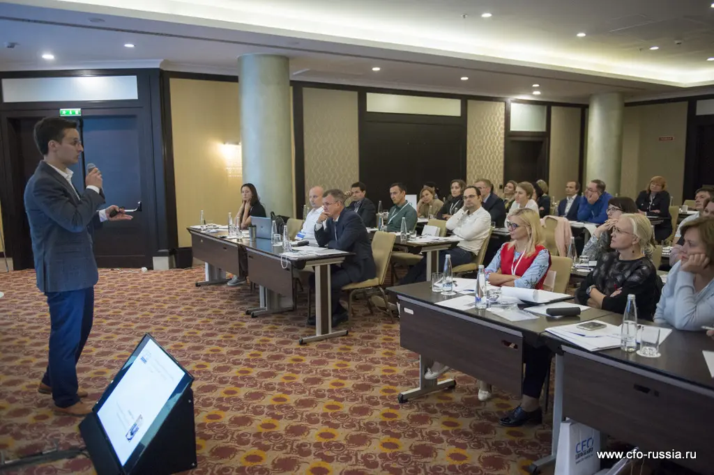 Иван Алехин<br />
Начальник отдела планирования и экономического анализа<br />
ECCO-ROS ART_3910.JPG