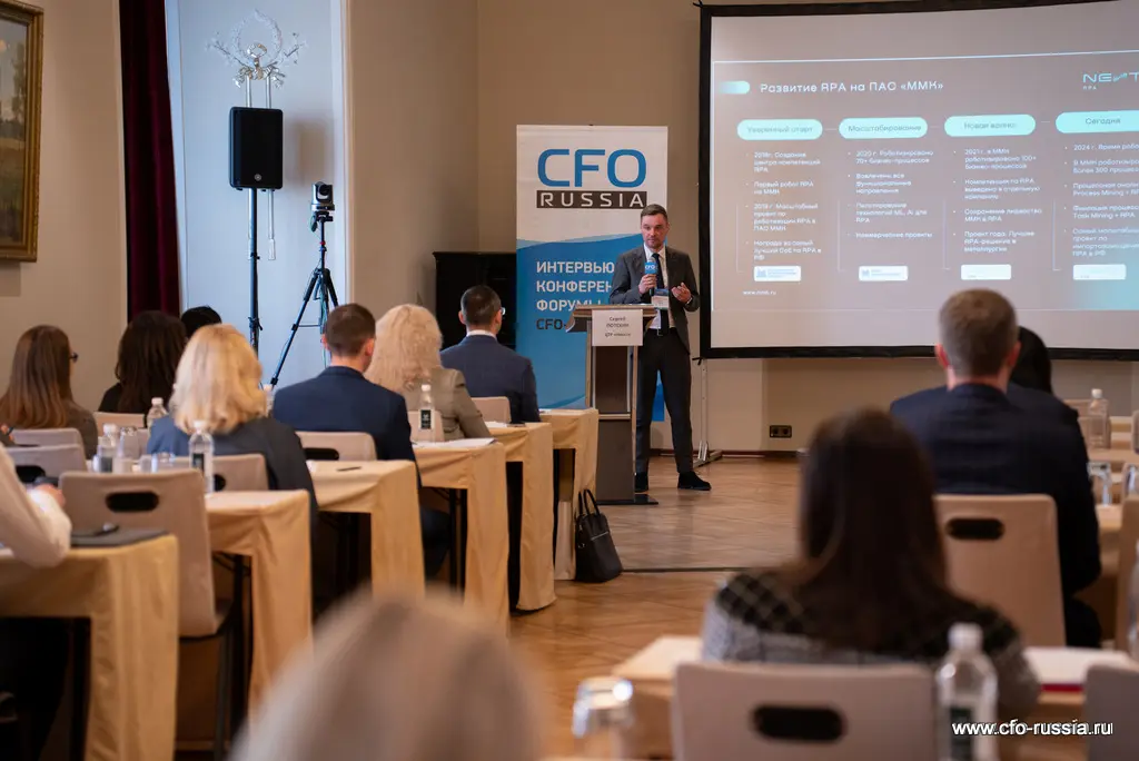 Сергей Потехин, руководитель отдела продаж, ЦТР «Некст», поделился опытом применения RPA в строительной отрасли<br />
 _NPY1910Сергей Потехин.jpg