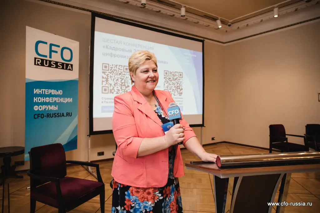 Елена Соловцова<br />
Заместитель генерального директора по управлению персоналом<br />
Авиационная корпорация «Рубин» Q67A7964 Соловцова.jpg