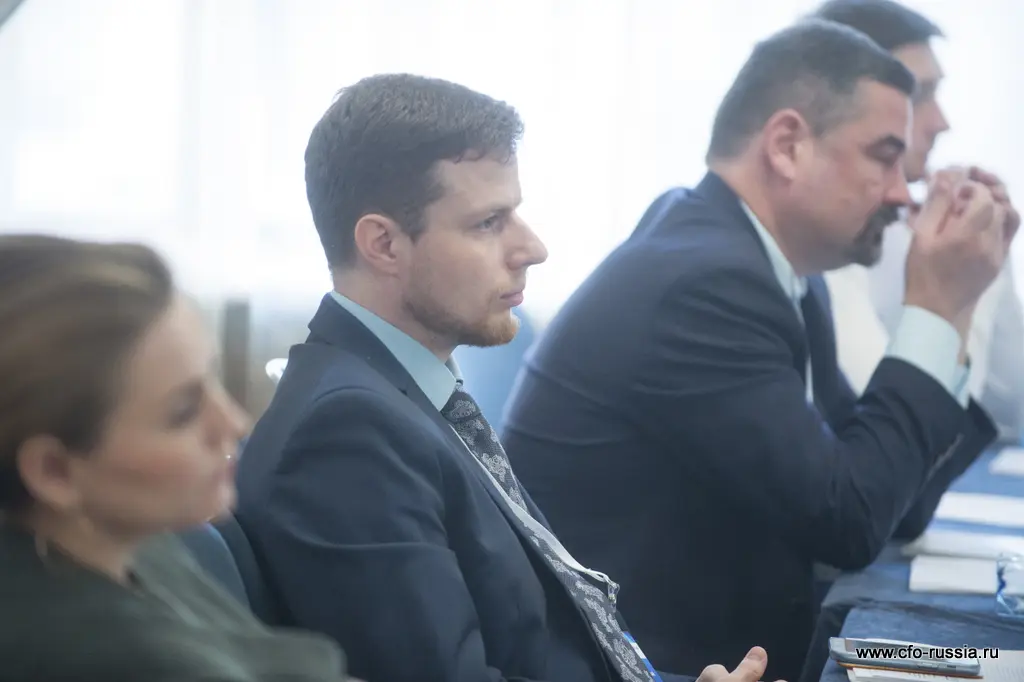 Евгений Соловьев<br />
Руководитель направления аналитики и информационной безопасности Элком-Электро ART_6126.JPG