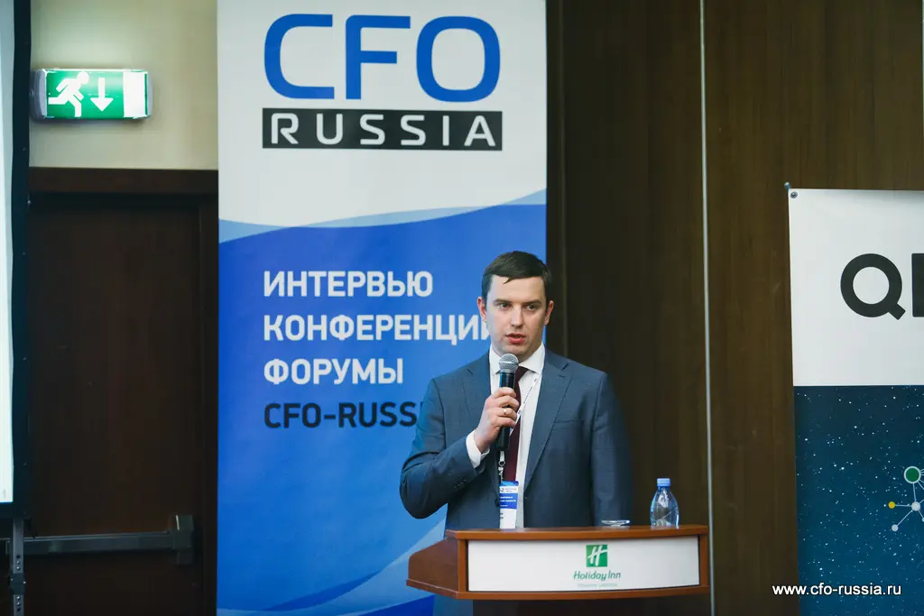 Максим Леванов<br />
Заместитель начальника управления эффективности процессов<br />
ВТБ24 Levanov.jpg