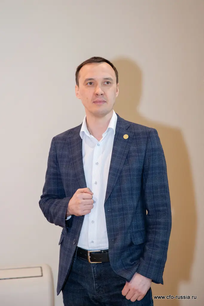 Рамиль Васиков<br />
Руководитель Центра корпоративных финансов Центра обслуживания бизнеса<br />
Татнефть фото-109 Васиков.jpg