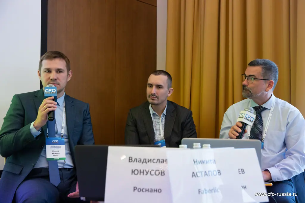 Никита Астапов, казначей, Faberlic<br />
Владислав Юнусов, директор по планированию и бюджетированию, <br />
Роснано<br />
Илья Солнцев, руководитель по казначейским операциям, МегаФон _MG_3559 Астапов, Юнусов, Солнцев.jpg