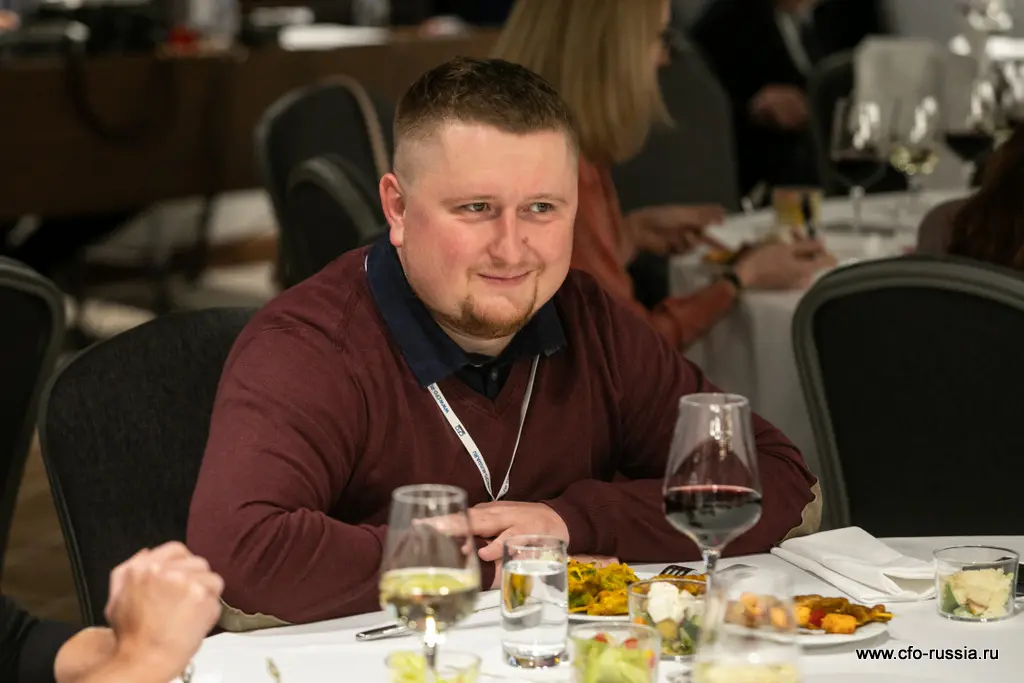 Андрей Клопотовский<br />
Генеральный директор<br />
Сервисный центр FESCO Klopotovsky1.jpg