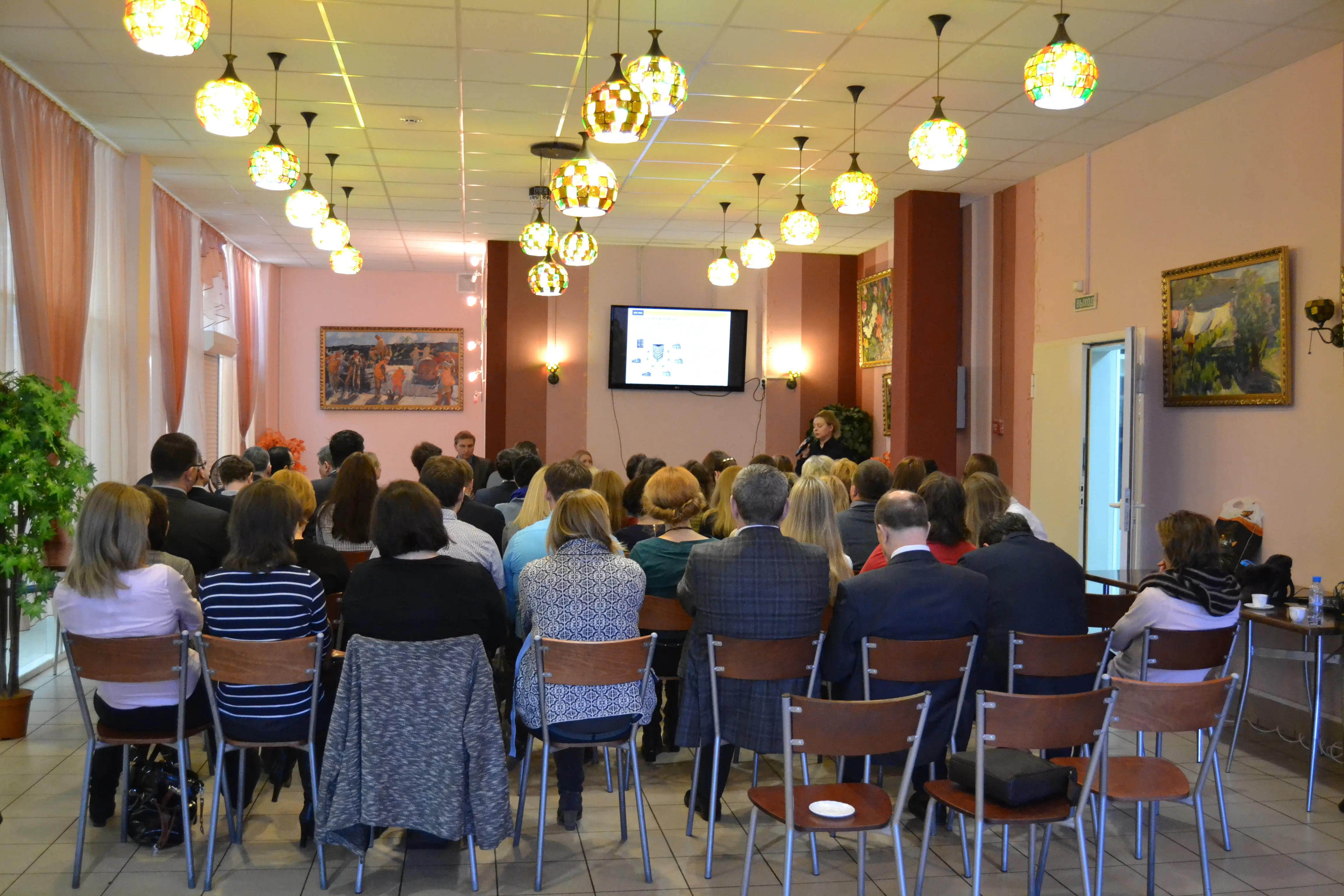 2. Экскурсия в Административный центр обслуживания «МЕТРО Кэш энд Кэрри» 2.jpg