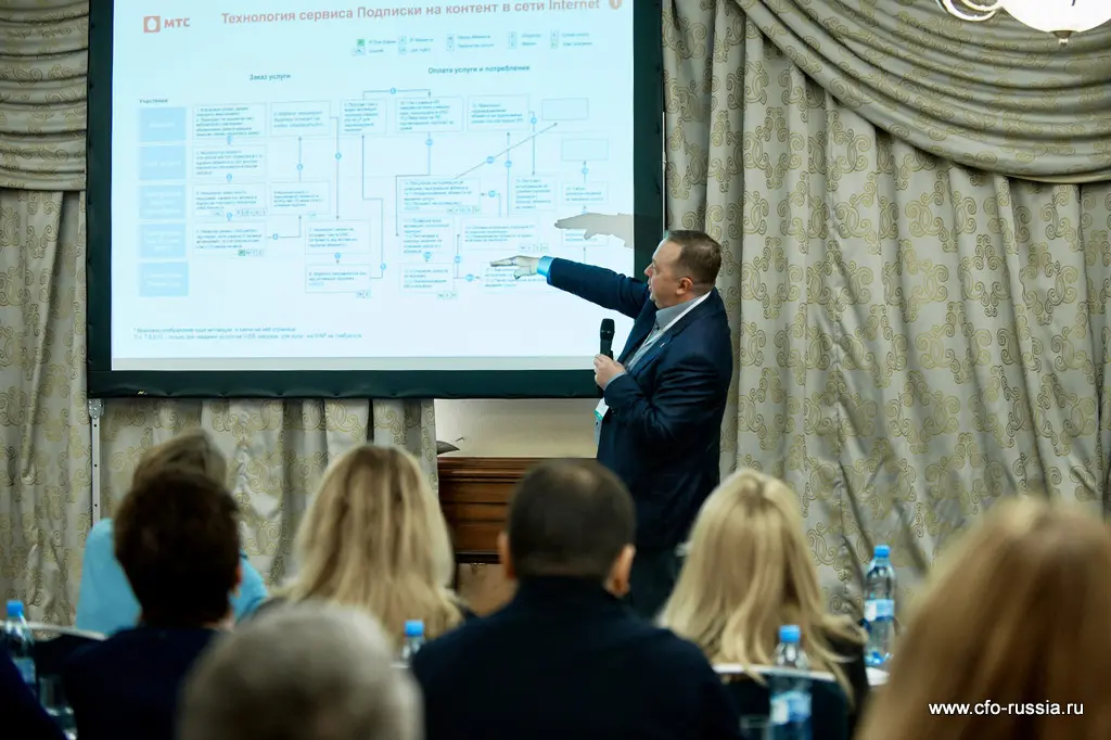 Дмитрий Корнев<br />
Директор департамента налогового администрирования<br />
МТС SAM_6307.jpg