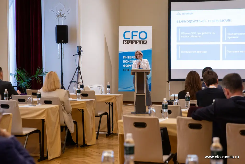 Юлия Доронкина<br />
Генеральный директор<br />
Домкор Строй _MG_9468Юлия Доронкина.JPG