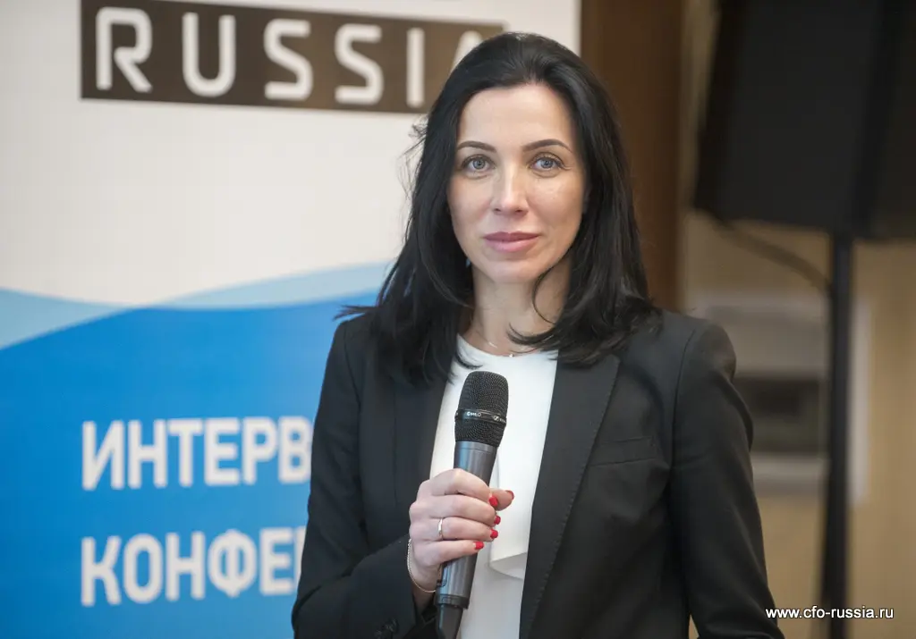 Оксана Мамичева<br />
Руководитель Управления кредитного контроля<br />
MERLION ART_6499.JPG