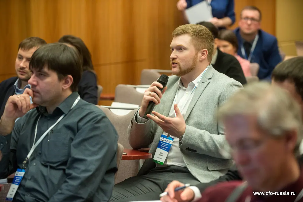 Руслан Воронов<br />
Начальник отдела управления оборотным капиталом<br />
Группа ЛСР  4334.JPG